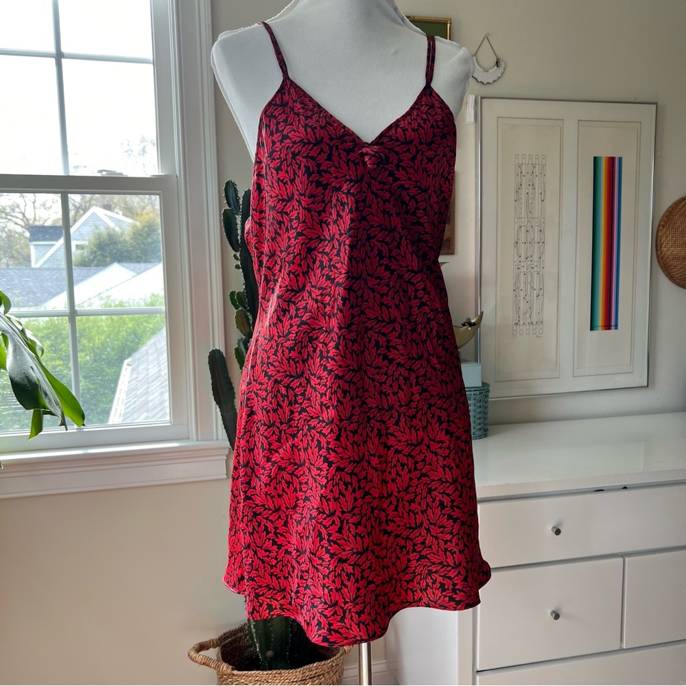 Vintage Val Mode Lingerie Red & Black Floral Nightgown Size Large - Picture 2 of 11